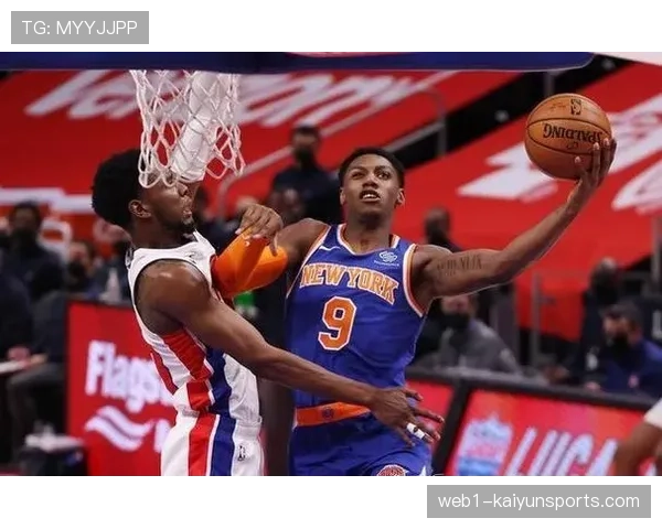 史密斯两度砍下三双数据全能表现助深圳锁定前三